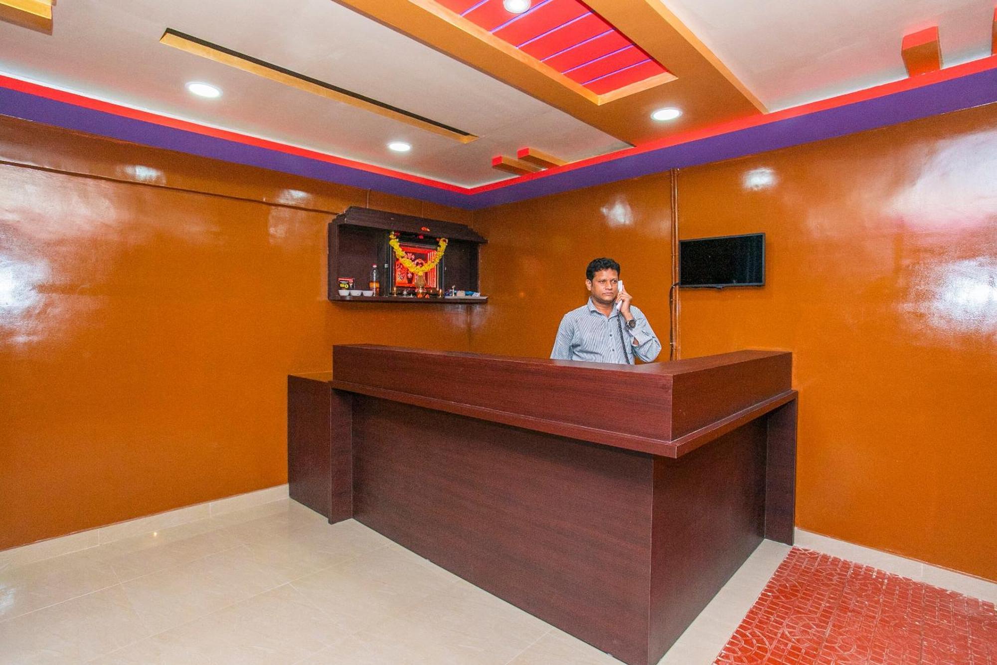 Flagship Sri Hari Premium Comforts Near Sandhya Digital 4K Theatre Bangalore Exterior photo